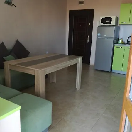 In Apolon نيسيبار